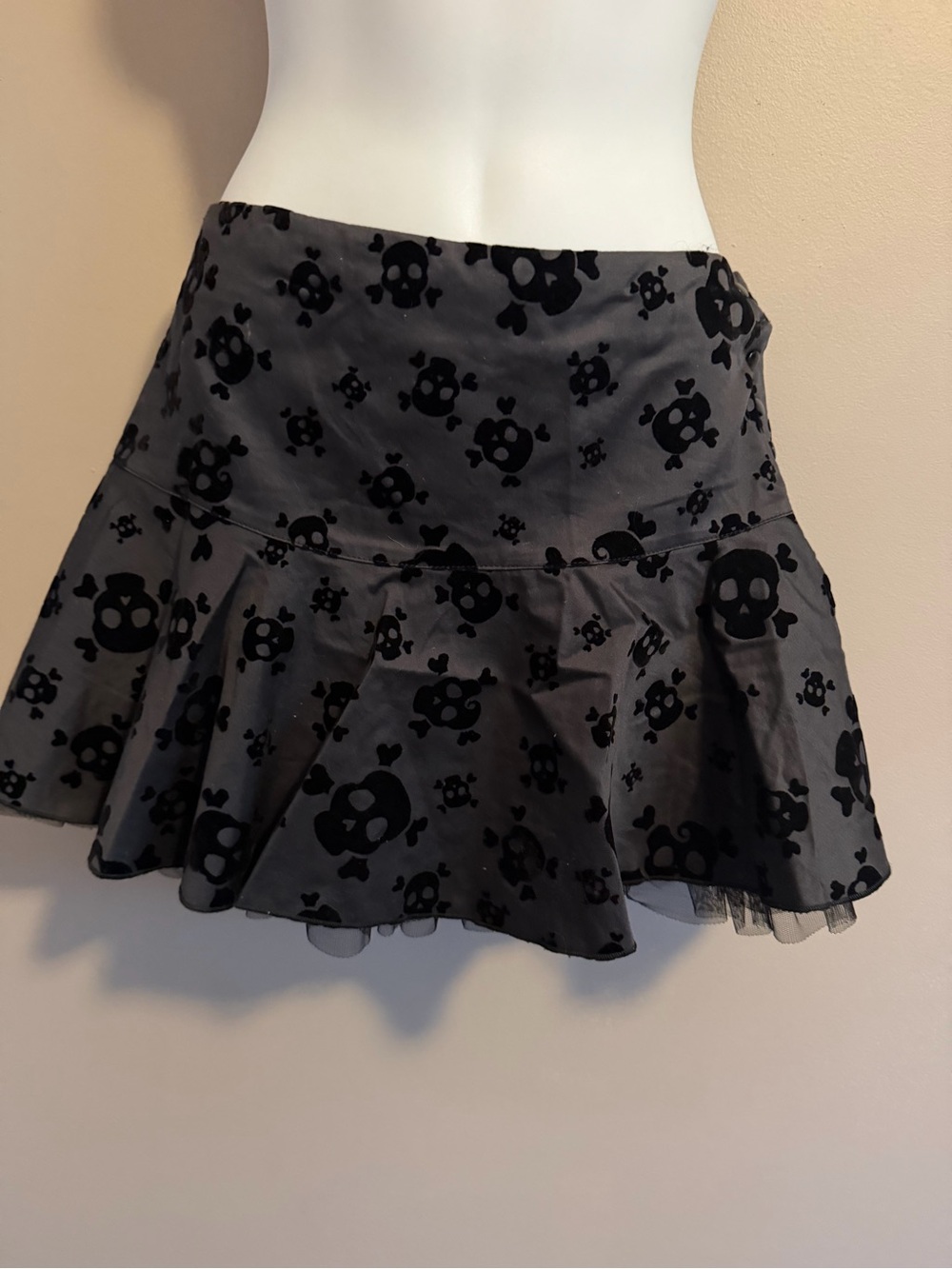 HM Black Flocked Velvet Skull Drop Waist Tulle Mini Skirt 2